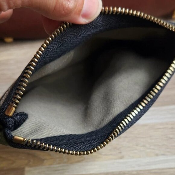 R. Riveter American Made Otto Camo Canvas Crossbody Handbag With Mini Coin Purse - Picture 3 of 16